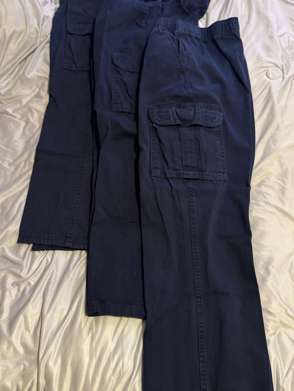 Like NEW The Children's Place Navy Cargo Pants for Kids ( 3 Packs)